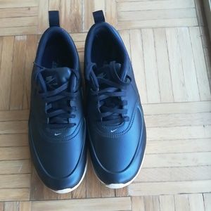 New, unused, navy blue Nike Air Max Thea